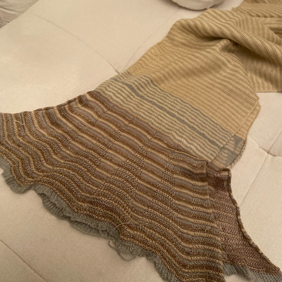 ECHO cream sparkling SCARF 100” X 7 1/2” with gold and blue threads - Picture 2 of 8